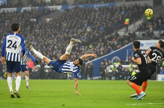 英超-切尔西1-1客平布莱顿 伊朗球星贾汉巴赫什献超级倒钩AZP破门 英超-切尔西1-1客平布莱顿 伊朗球星贾汉巴赫什献超级倒钩AZP破门