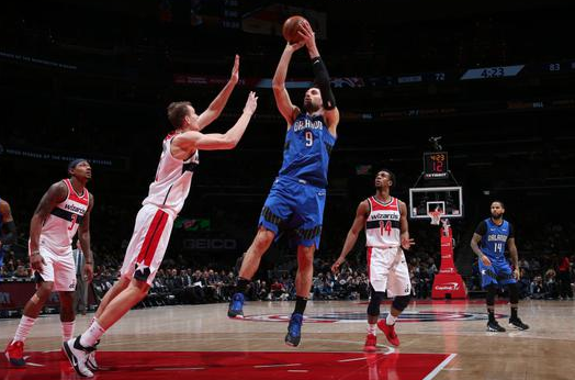 魔术客场以122-101大胜奇才终结两连败 奥古斯丁携武神合砍45分 魔术客场以122-101大胜奇才终结两连败 奥古斯丁携武神合砍45分