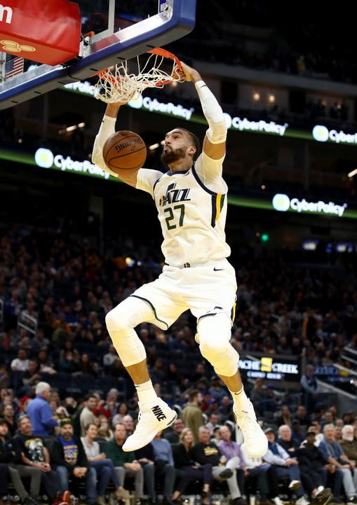 爵士客场以129-96大胜勇士 米切尔23分戈贝尔22+15拉塞尔26分 爵士客场以129-96大胜勇士 米切尔23分戈贝尔22+15拉塞尔26分