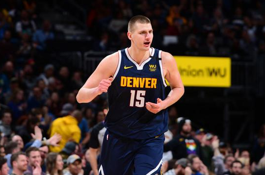 掘金主场以106-100送爵士3连败 约基奇28+10克拉克森37分米切尔12中1 掘金主场以106-100送爵士3连败 约基奇28+10克拉克森37分米切尔12中1