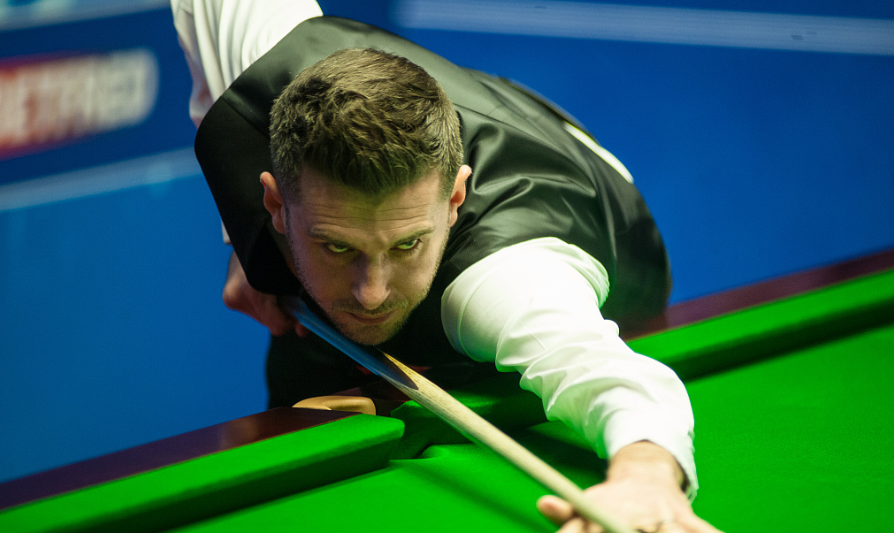 斯诺克单局赛-世界第一首轮出局 塞尔比撇嘴告别世锦赛