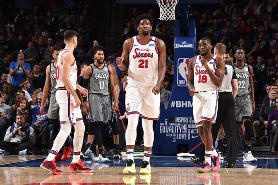 恩比德39分16板 哈里斯22分12板 勒维尔25分6板 76人加时112-104力克篮网 恩比德39分16板 哈里斯22分12板 勒维尔25分6板 76人加时112-104力克篮网