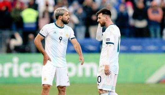 阿圭罗:我和梅西以前都有点丑 阿根廷输球他是最难受的人 阿圭罗:我和梅西以前都有点丑 阿根廷输球他是最难受的人