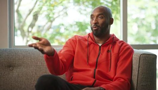 科比现身《最后之舞》回忆偷师乔丹 能有这样的成就全是因为乔丹 科比现身《最后之舞》回忆偷师乔丹 能有这样的成就全是因为乔丹