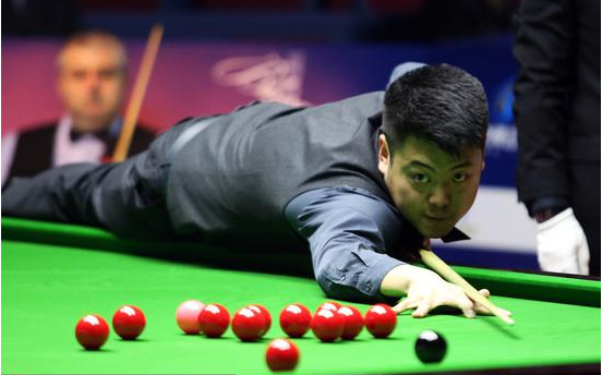 冠军联赛梁文博三连胜夺小组第一 3-0横扫塞尔比