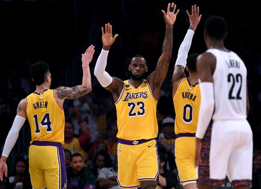 曝湖人8场常规赛至少能赚1200万美元 损失降低6成 曝湖人8场常规赛至少能赚1200万美元 损失降低6成