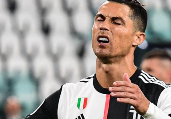 时隔三月C罗状态低迷罕见错失点球 单刀跑不动疲态尽显 时隔三月C罗状态低迷罕见错失点球 单刀跑不动疲态尽显