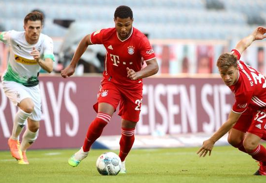 德甲-拜仁2-1胜门兴濒临夺冠 门兴门将送礼格雷茨卡绝杀 德甲-拜仁2-1胜门兴濒临夺冠 门兴门将送礼格雷茨卡绝杀