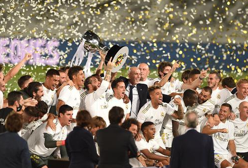 皇马提前一轮再捧杯 34冠完爆巴萨西班牙真正的王! 皇马提前一轮再捧杯 34冠完爆巴萨西班牙真正的王!