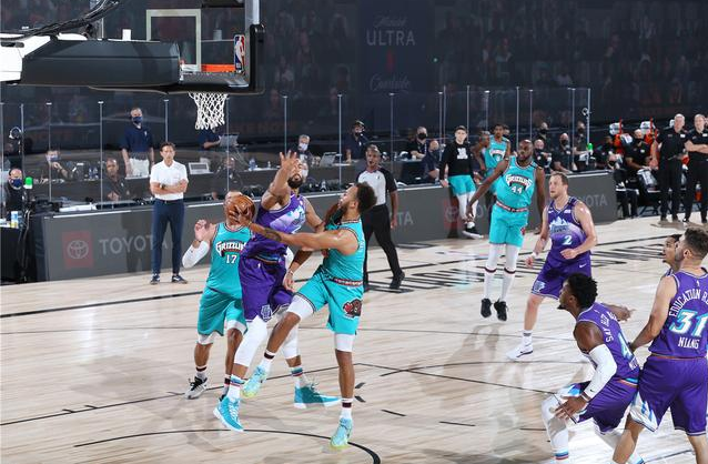 英格尔斯25+5康利23+5+7 爵士124-115送灰熊复赛四连败 英格尔斯25+5康利23+5+7 爵士124-115送灰熊复赛四连败