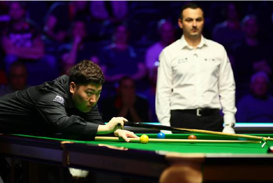 颜丙涛单杆130分追赛点 11-13惜败小特无缘八强