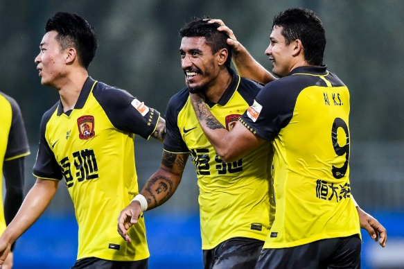 中超-广州恒大3-1河南建业 保利尼奥破僵韦世豪梅开二度 中超-广州恒大3-1河南建业 保利尼奥破僵韦世豪梅开二度