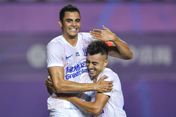 中超-江苏苏宁0-1上海申花遭首败失榜首 莫雷诺里程碑之战建功 中超-江苏苏宁0-1上海申花遭首败失榜首 莫雷诺里程碑之战建功