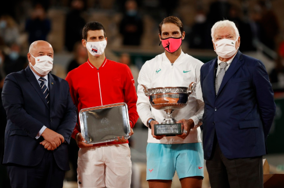 纳达尔横扫德约夺法网100胜 大满贯20冠平费德勒 纳达尔横扫德约夺法网100胜 大满贯20冠平费德勒