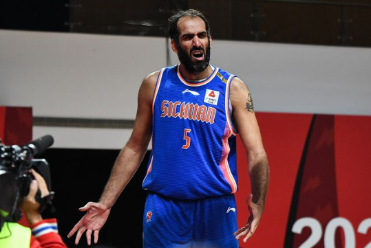 哈达迪32+17+13 韩硕22+7 富兰克林45+8+10 四川险胜山西 哈达迪32+17+13 韩硕22+7 富兰克林45+8+10 四川险胜山西