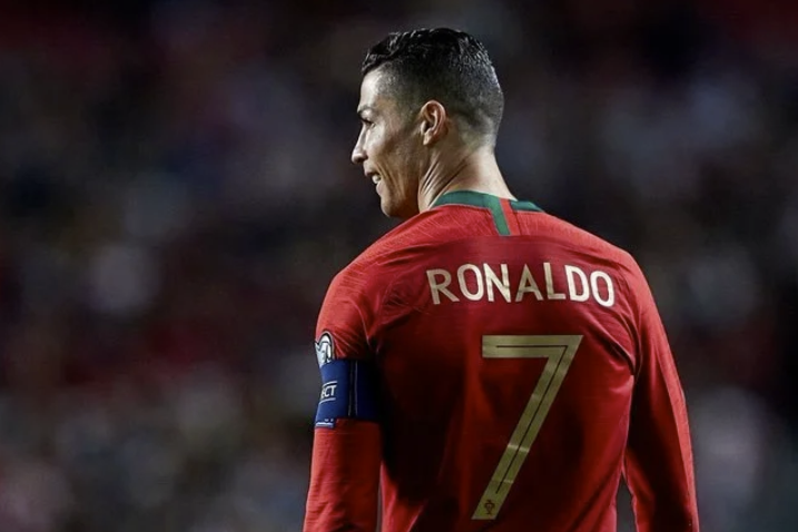 友谊赛-C罗头槌+助攻菲利克斯破门 葡萄牙7-0安道尔 友谊赛-C罗头槌+助攻菲利克斯破门 葡萄牙7-0安道尔