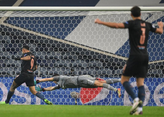 欧冠-曼城客场0-0战平波尔图 热苏斯进球被吹斯特林失单刀 欧冠-曼城客场0-0战平波尔图 热苏斯进球被吹斯特林失单刀