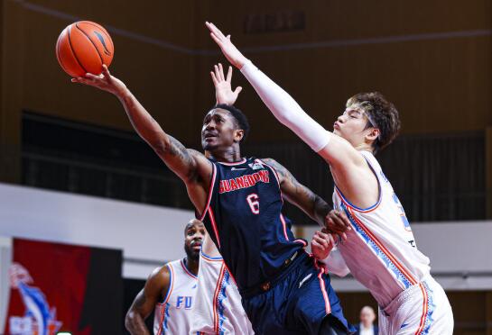 放开对攻!广东以153-145击败福建 马尚60+12王哲林9分 放开对攻!广东以153-145击败福建 马尚60+12王哲林9分