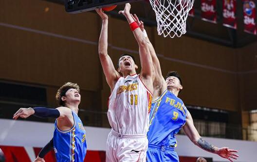 深圳140-134战胜福建 沈梓捷28+16王哲林24+10高登54+19 深圳140-134战胜福建 沈梓捷28+16王哲林24+10高登54+19