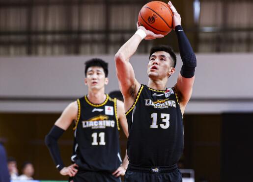 CBA-辽宁111-105力克同曦 郭艾伦35+5摩尔特里空砍35+16