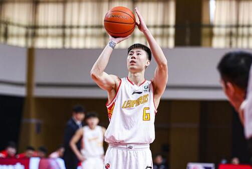 CBA-深圳110-107逆转山东取4连胜 哈德森32+6 CBA-深圳110-107逆转山东取4连胜 哈德森32+6