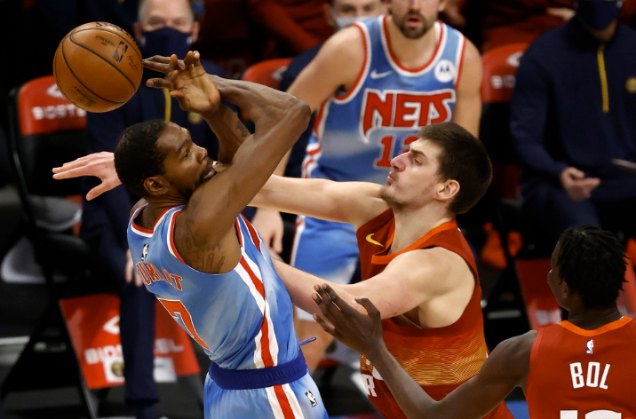 篮网122-116逆转掘金结束2连败 杜兰特34+9+13 约基奇23+7+11+7断 篮网122-116逆转掘金结束2连败 杜兰特34+9+13 约基奇23+7+11+7断