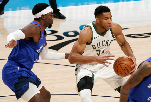 雄鹿125-112掘金迎5连胜 字母哥30+9 米德尔顿29+8+12 约基奇35+12+6 雄鹿125-112掘金迎5连胜 字母哥30+9 米德尔顿29+8+12 约基奇35+12+6