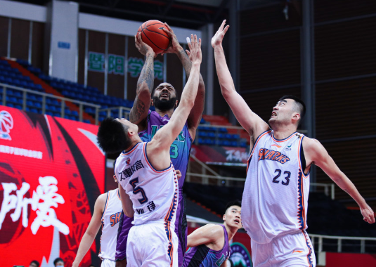 弗神36+9+8哈德森32分 上海120-114逆转山东取3连胜 弗神36+9+8哈德森32分 上海120-114逆转山东取3连胜