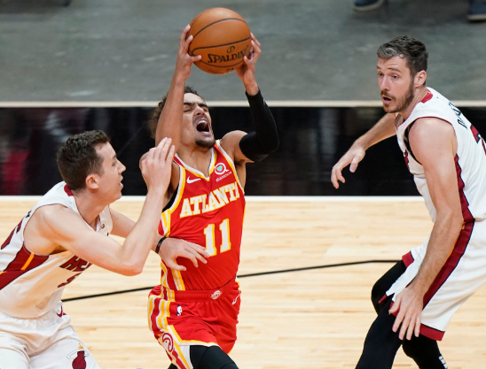 特雷-杨18+10卡佩拉两双 老鹰一波流94-80终结热火6连胜 特雷-杨18+10卡佩拉两双 老鹰一波流94-80终结热火6连胜