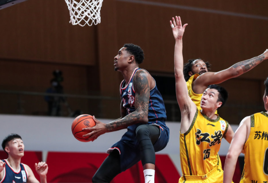 15连胜!广东106-97双杀江苏 马尚轻取33分吴冠希22+10 15连胜!广东106-97双杀江苏 马尚轻取33分吴冠希22+10