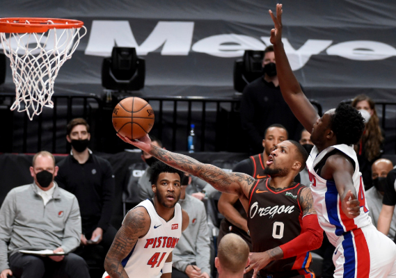 双枪合砍53分坎特24+30 开拓者118-103擒活塞结束两连败 双枪合砍53分坎特24+30 开拓者118-103擒活塞结束两连败