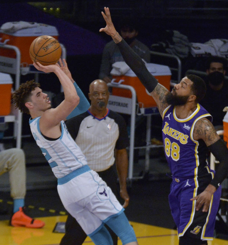 14日NBA前瞻:步行者欲主场复仇快船 湖人盼赛季横扫黄蜂 14日NBA前瞻:步行者欲主场复仇快船 湖人盼赛季横扫黄蜂