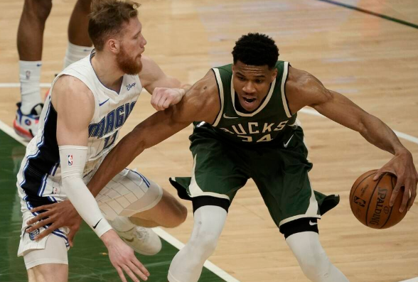 雄鹿114-102送魔术四连败 字母哥27+12领衔六人上双 雄鹿114-102送魔术四连败 字母哥27+12领衔六人上双