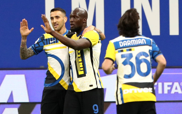 意甲-国际米兰3-1罗马 卢卡库传射B罗破门 哲科助攻+中框 意甲-国际米兰3-1罗马 卢卡库传射B罗破门 哲科助攻+中框