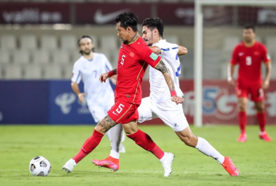 半场战报-国足0-0闷平菲律宾 张琳芃门线救险艾克森破门被吹 半场战报-国足0-0闷平菲律宾 张琳芃门线救险艾克森破门被吹