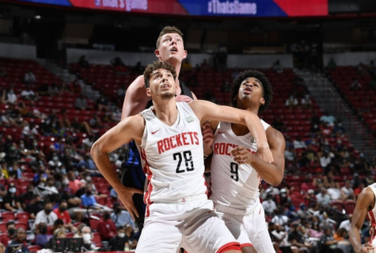 魔术89-76送火箭两连败 安东尼15+7 克里斯托弗22分 魔术89-76送火箭两连败 安东尼15+7 克里斯托弗22分