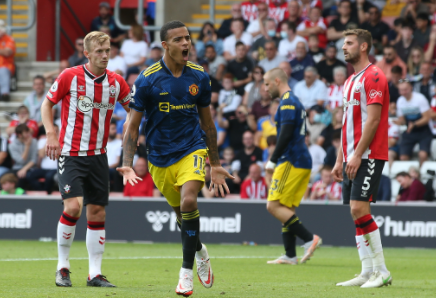 英超-曼联1-1闷平南安普顿 弗雷德乌龙格林伍德破门 英超-曼联1-1闷平南安普顿 弗雷德乌龙格林伍德破门