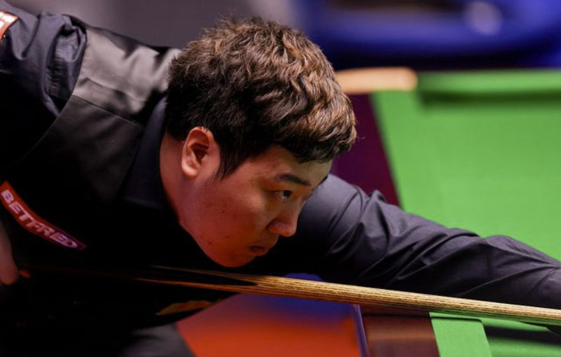 颜丙涛决胜局险胜奥沙利文 闯进北爱尔兰赛八强 颜丙涛决胜局险胜奥沙利文 闯进北爱尔兰赛八强