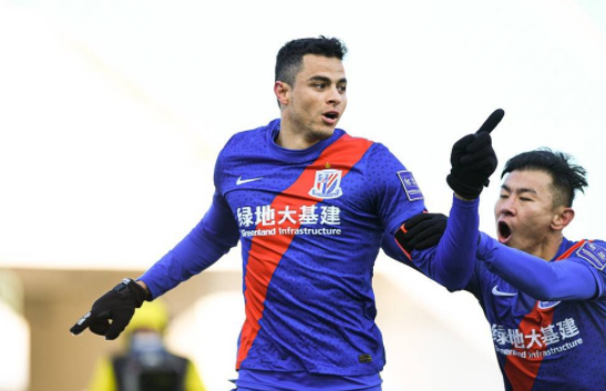 足协杯-申花2-0淘汰亚泰 莫雷诺敦比亚破门双方3人染红 足协杯-申花2-0淘汰亚泰 莫雷诺敦比亚破门双方3人染红