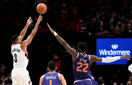 利拉德19+8布克21分 CJ28分开拓者134-105灭太阳迎赛季首胜 利拉德19+8布克21分 CJ28分开拓者134-105灭太阳迎赛季首胜