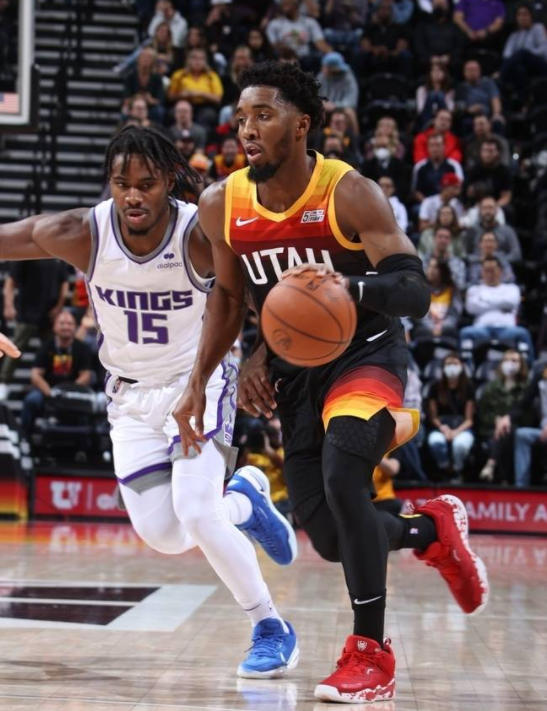 大米切尔36分戈贝尔12+20 国王7人得分上双113-119负爵士 大米切尔36分戈贝尔12+20 国王7人得分上双113-119负爵士