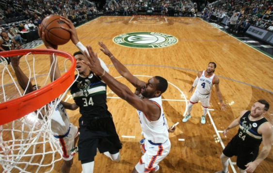 字母哥25分霍勒迪复出 尼克斯三人20+以113-98逆转擒雄鹿 字母哥25分霍勒迪复出 尼克斯三人20+以113-98逆转擒雄鹿