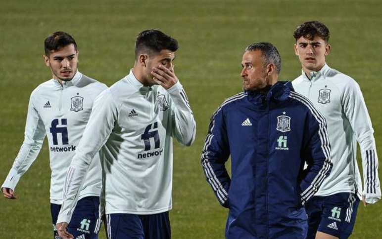 世预赛-西班牙前瞻:斗牛士出线必胜战 莫拉塔找回状态 世预赛-西班牙前瞻:斗牛士出线必胜战 莫拉塔找回状态