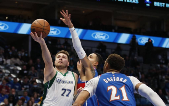 奇才120-114擒独行侠迎2连胜 比尔26分东契奇33+10 奇才120-114擒独行侠迎2连胜 比尔26分东契奇33+10