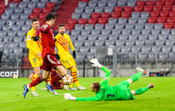 欧冠-拜仁3-0送巴萨出局!萨内世界波穆勒头槌 欧冠-拜仁3-0送巴萨出局!萨内世界波穆勒头槌