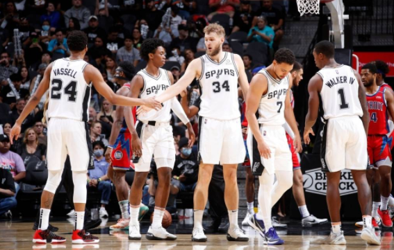 马刺144-109大胜活塞 约翰逊砍27+5迪亚洛28分 马刺144-109大胜活塞 约翰逊砍27+5迪亚洛28分