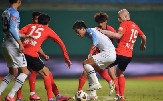 中超-穆伊双响+世界波宋文杰破门 海港2-1广州城 中超-穆伊双响+世界波宋文杰破门 海港2-1广州城