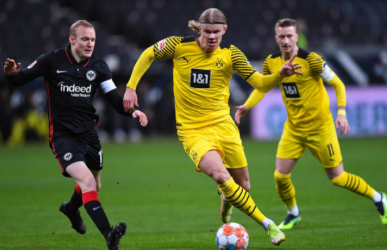 德甲-多特3-2逆转法兰克福 哈兰德助攻小阿扎尔破门达胡德绝杀 德甲-多特3-2逆转法兰克福 哈兰德助攻小阿扎尔破门达胡德绝杀