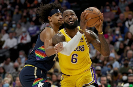 詹皇空砍25+9约基奇3节三双 湖人96-133不敌掘金吞3连败 詹皇空砍25+9约基奇3节三双 湖人96-133不敌掘金吞3连败