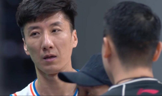 四川102-97送新疆2连败 韩硕三分定胜朱松玮狂砍31分 四川102-97送新疆2连败 韩硕三分定胜朱松玮狂砍31分